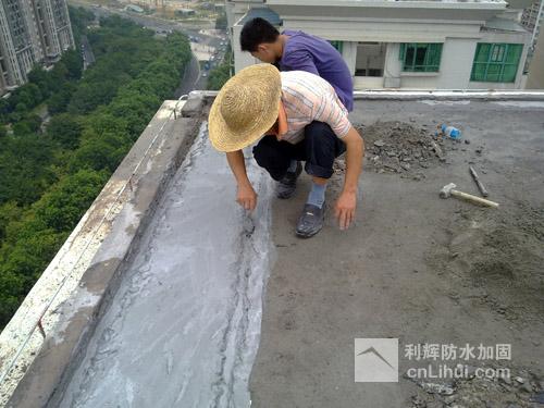 冬季<a href='http://m.ksdiyu.cn' target='_blank' title='防水施工'>防水施工</a>選材很重要 冬季<a href='http://m.ksdiyu.cn' target='_blank' title='防水施工'>防水施工</a>選材很重要